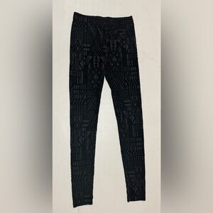 Forever 21 Black Geometric Leggings